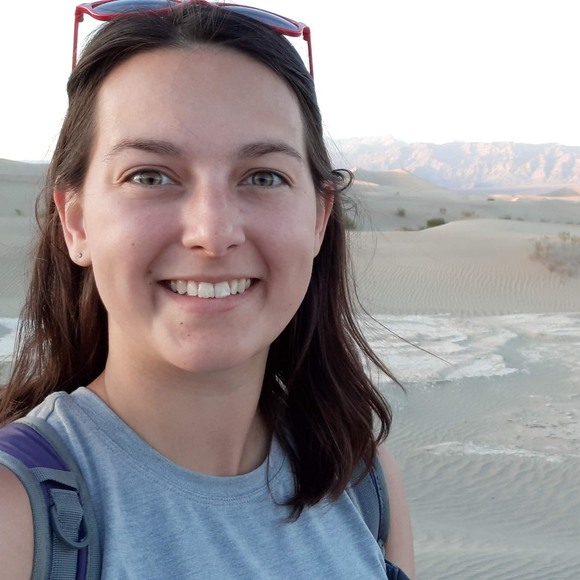 Meet your Posher, Julie - Picture 1 of 1